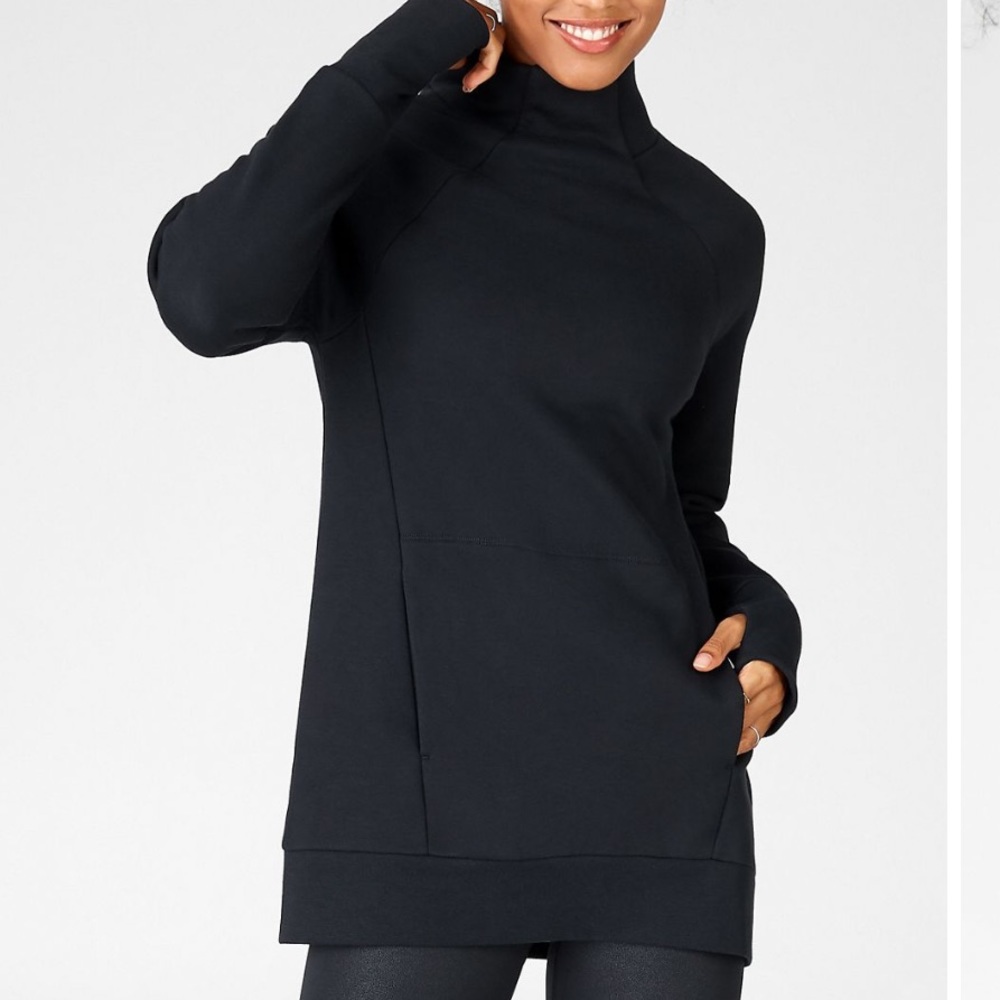 Fabletics Neck Tunic In black